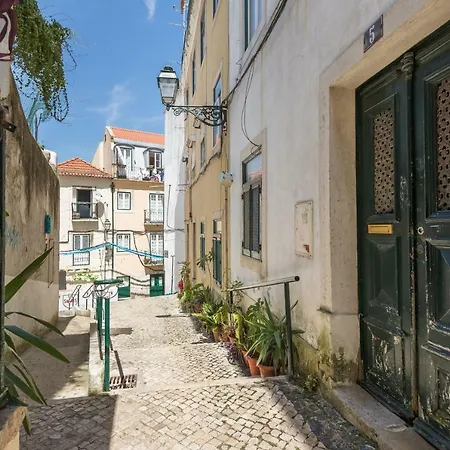Апартаменты Alfama Vintage W/ Riverview - By Lu Holidays Лиссабон